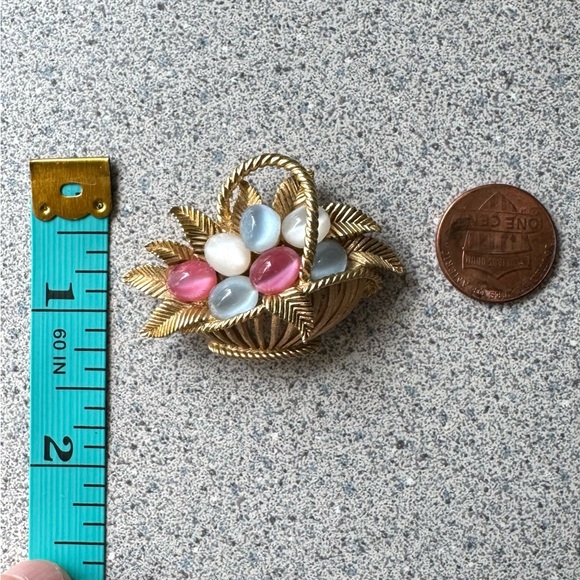 Crown Trifari vintage 1960s jelly belly lucite Easter brooch Alfred Philippe 50s - Picture 4 of 15